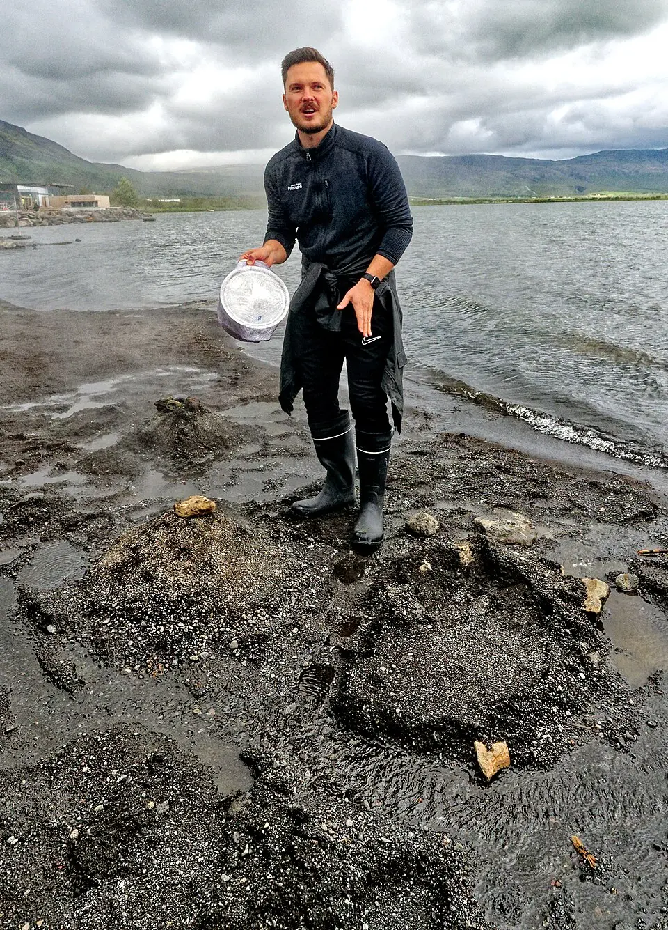 Demostración de pan de centeno geotérmico en Laugarvatn Fontana